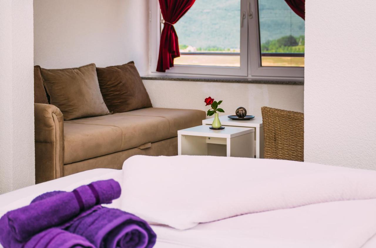 Apartmani Markesic Ramsko Jezero Prozor Exterior photo