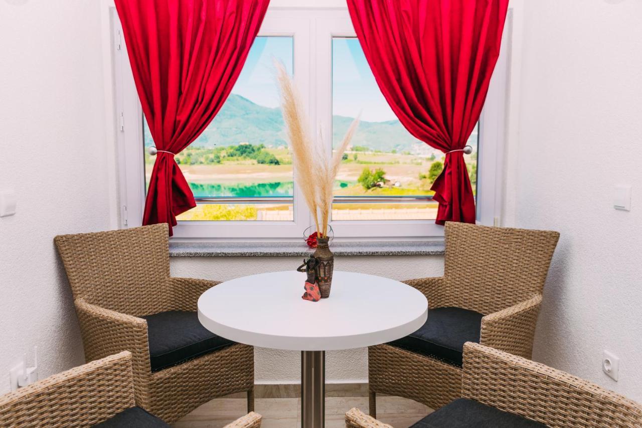 Apartmani Markesic Ramsko Jezero Prozor Exterior photo