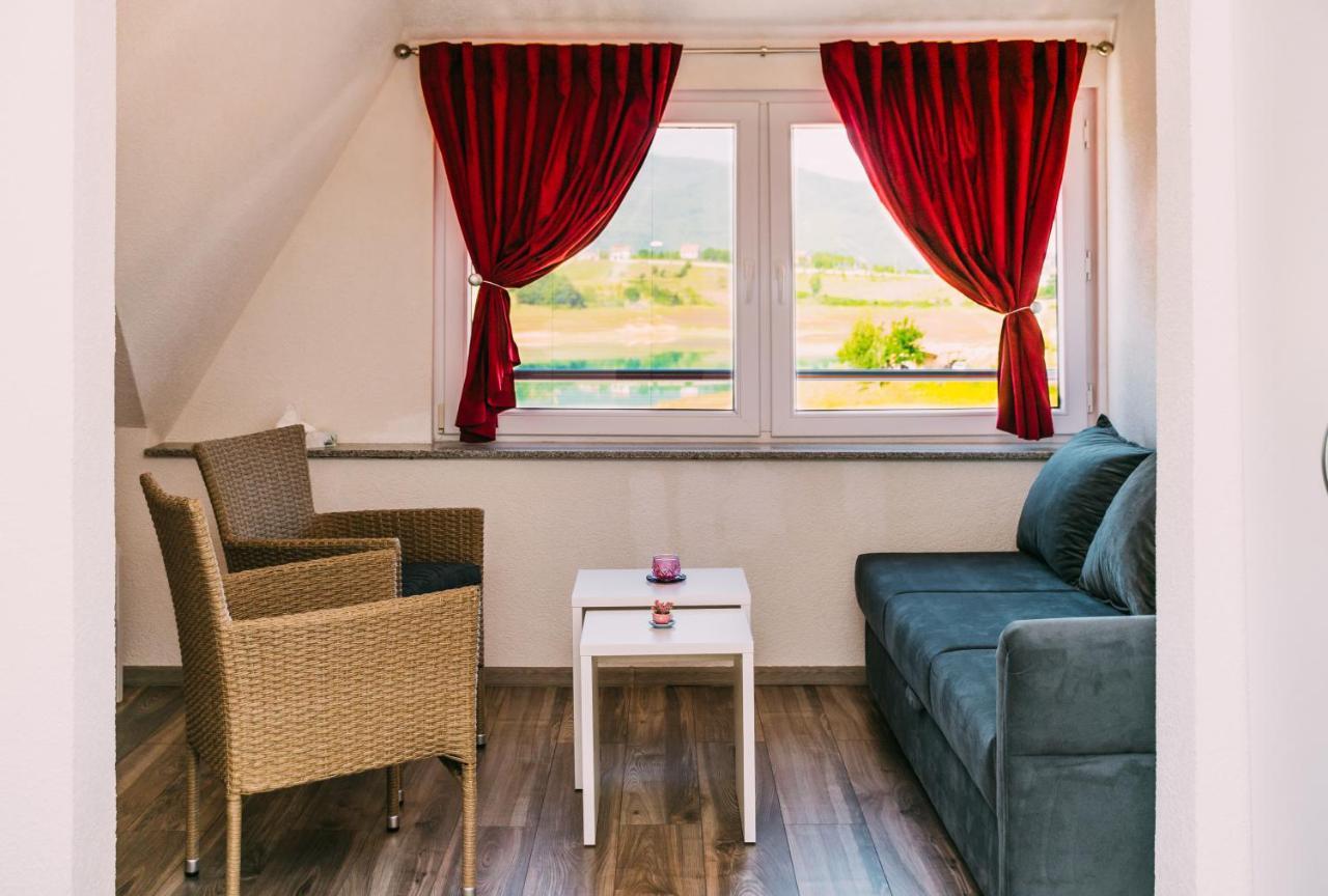 Apartmani Markesic Ramsko Jezero Prozor Exterior photo